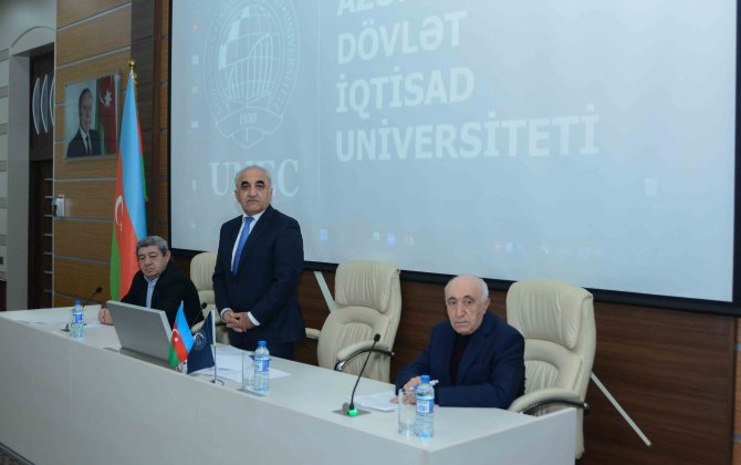 UNEC-də tanınmış ziyalıların iştirakı ilə 