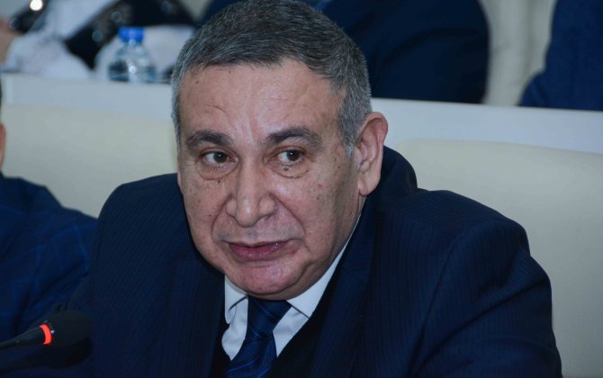 Rəşad Məcid: “Sürətlə dəyişən dünyada kağız kitab və qəzetin mövcudluğunu qorumaq gücümüz xaricindədir”