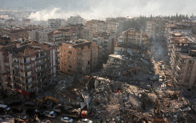 Bloomberg: Zəlzələnin Türkiyə iqtisadiyyatına vurduğu ziyan 84 milyard dolları keçə bilər...