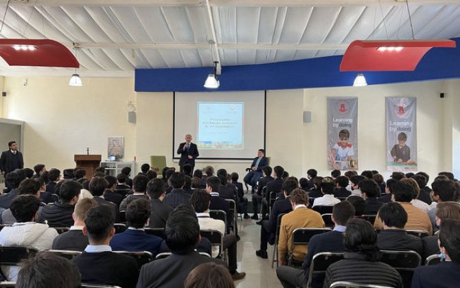 Meksikanın nüfuzlu məktəblərinin birində Azərbaycan haqqında təqdimat keçirilib - FOTO