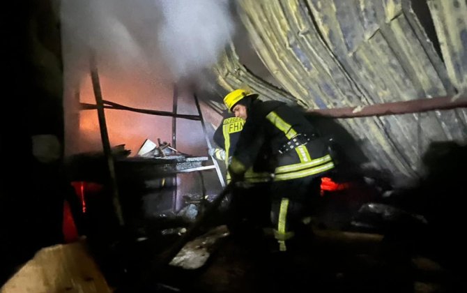 Bakıda kafedə yanğın başlayıb