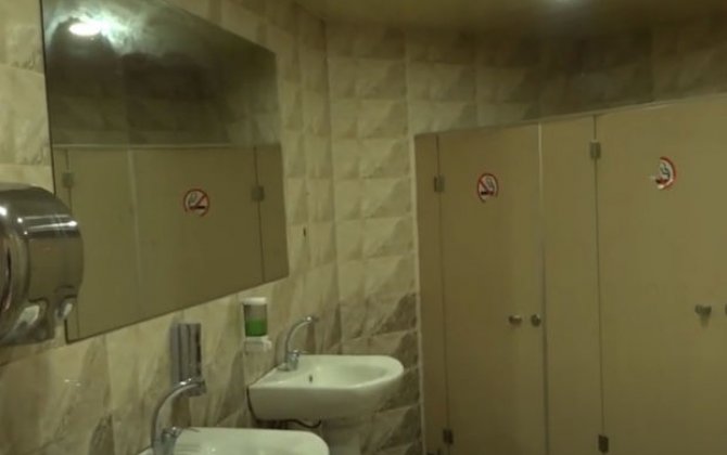Paytaxtda ayaqyolu PROBLEMİ: Sakinlərin ictimai sanitar qovşağının az olmasından şikayətçidirlər - VİDEO
