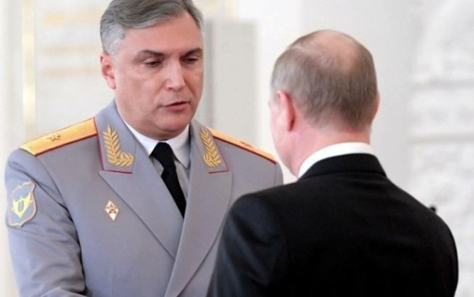 Generalın “oğlan sevgilisi” ilə intim görüntüləri yayıldı - FOTO