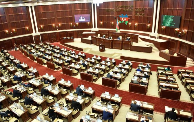 Milli Məclisin iclası başlayıb