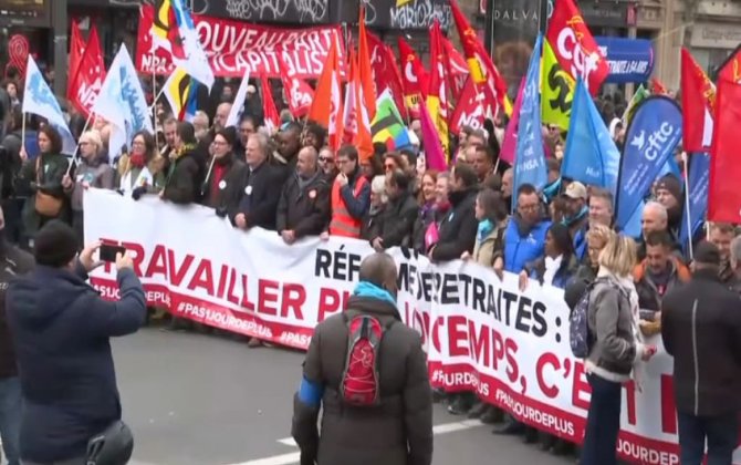 Fransa polisi aksiyaçılara qarşı gözyaşardıcı qaz tətbiq edib
