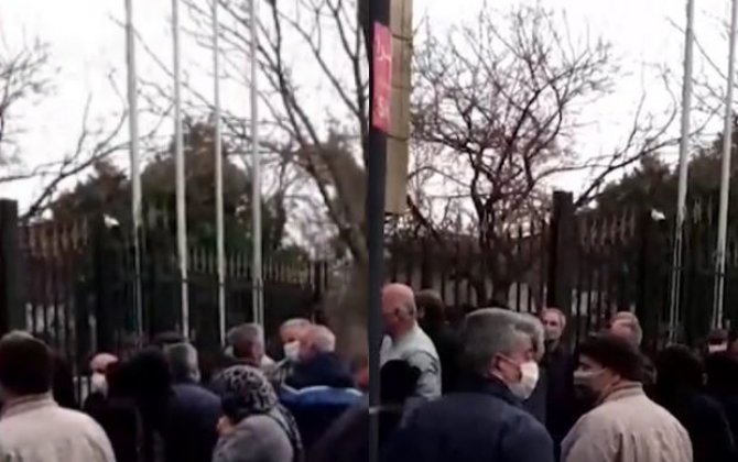 Tehranda etiraz: 14 ildir haqlarını ala bilmirlər - VİDEO