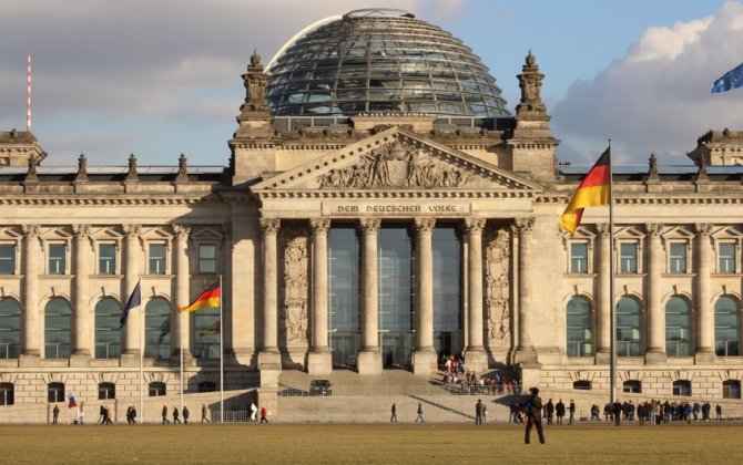 “Politico”: Almaniya Bundestaqında deputatların sayı 106 nəfər azaldıla bilər