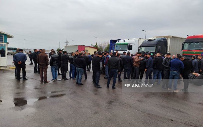 İranda TIR-lardan rüşvət tələbinə görə Naxçıvanda yanacaq qıtlığı yarana bilər - VİDEO/FOTO