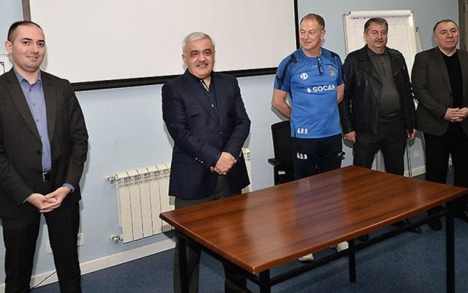 AFFA-nın prezidenti Azərbaycan millisinin futbolçuları ilə görüşüb