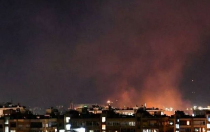 İsrail Hələb hava limanına aviazərbə endirib - VİDEO