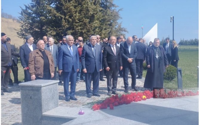 Azərbaycandakı qeyri-islam dini icmalarının nümayəndələri Quba Soyqırımı Memorial Kompleksini ziyarət ediblər - FOTO