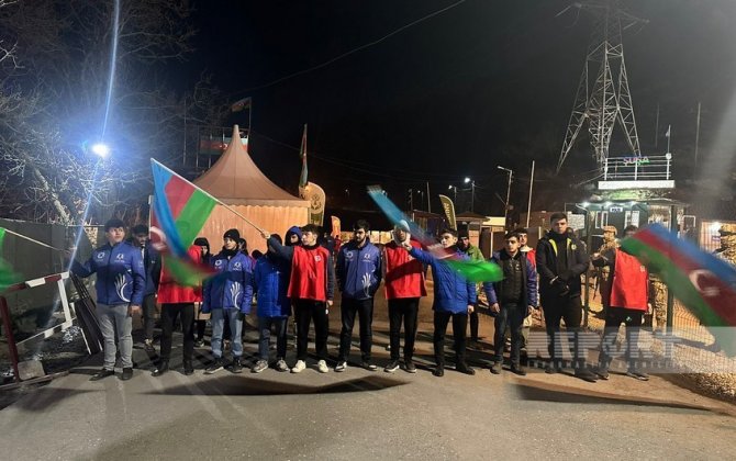 Xankəndi-Laçın yolu: Aksiya gecə saatlarında da davam edir, 102 avtomobil maneəsiz keçib