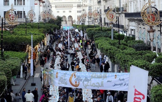 Afrikanın ən zəngin ölkələrindən birində 4 ildən sonra kollektiv iftar - FOTO