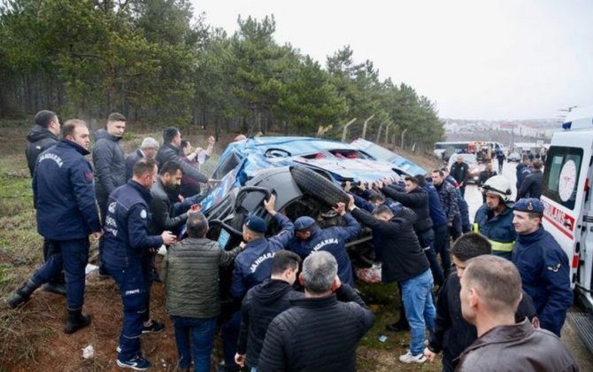 Türkiyədə yol qəzası olub, 12 hərbçi yaralanıb