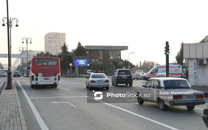 Cibə girməyən avtobuslar və yanlış düşüncəli piyadalar: Bakı standartlara niyə sığmır? - FOTO