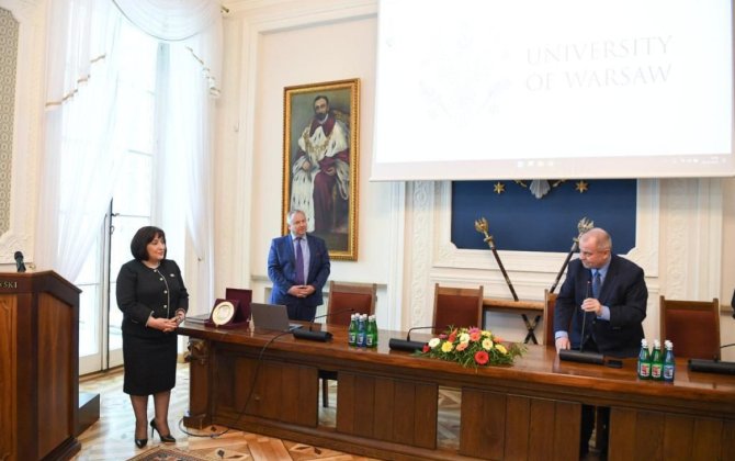 Milli Məclisin sədri Varşava Universitetində məruzə ilə çıxış edib