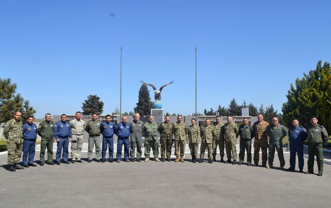 Bakıda NATO mobil təlim qrupu ilə məsləhətçi görüşü keçirilib -xa0FOTO