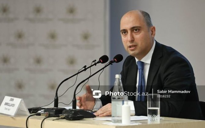 Emin Əmrullayev: “Bütün məktəblərdə həyəcan düyməsi var”