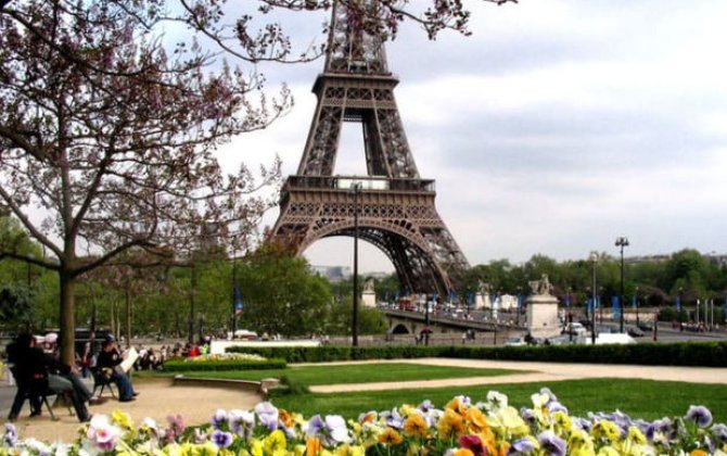 Eyfel qülləsində ürək əməliyyatı keçirilib