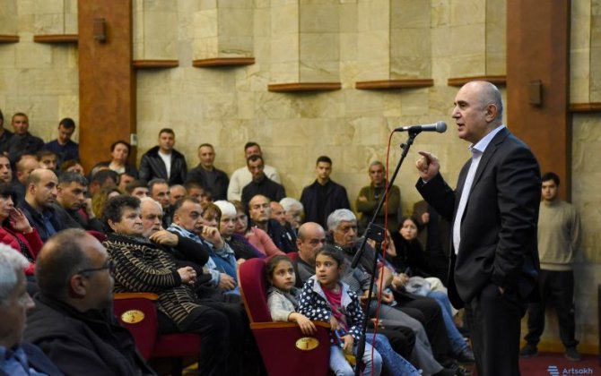 Arayik və Qurgendən ümidini üzənlər Bakı türməsini dadmış Samvelə üz tutdu...-FOTOLAR