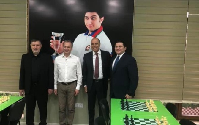 FIDE prezidenti Vüqar Həşimov Şahmat Akademiyasında olub