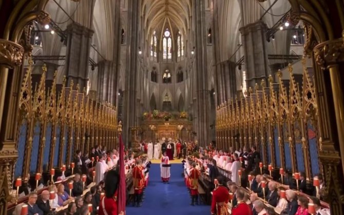 Milli Məclisin sədri Kral III Çarlzın tacqoyma mərasimində iştirak edib