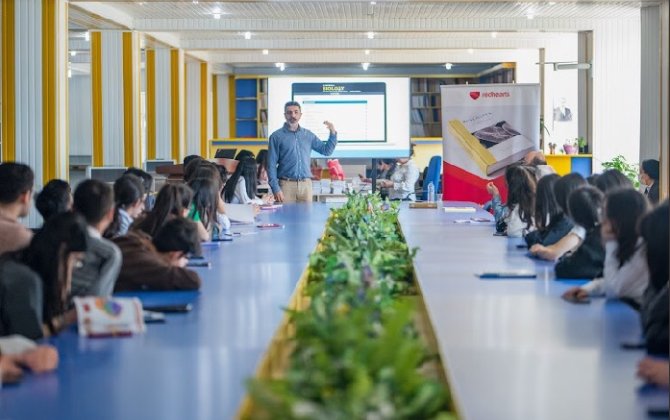 BDU-da “Campbell Biologiya” dərsliyinin təqdimatı keçirilib - FOTO