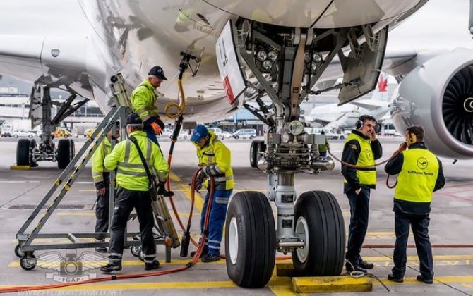 İstanbuldan Moskvaya uçan təyyarədə problem yarandı