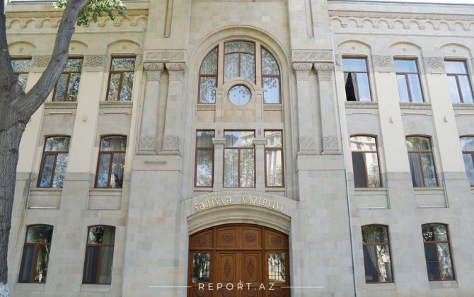 Nazirlik erkən nikahın yeniyetmələrin sağlamlığına vura biləcəyi fəsadları açıqlayıb