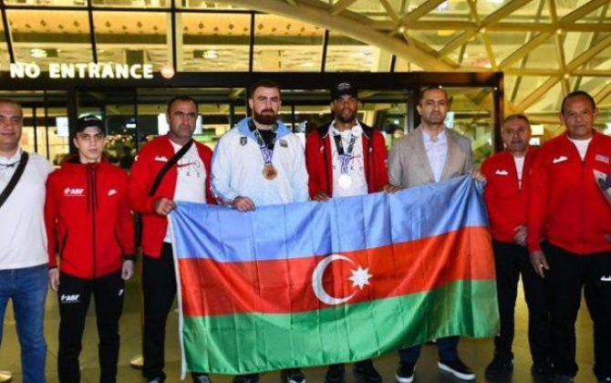 Azərbaycan boksçuları dünya çempionatından iki medalla qayıtdılar: “Hakimlərin ədalətsizliyi olmasaydı...”