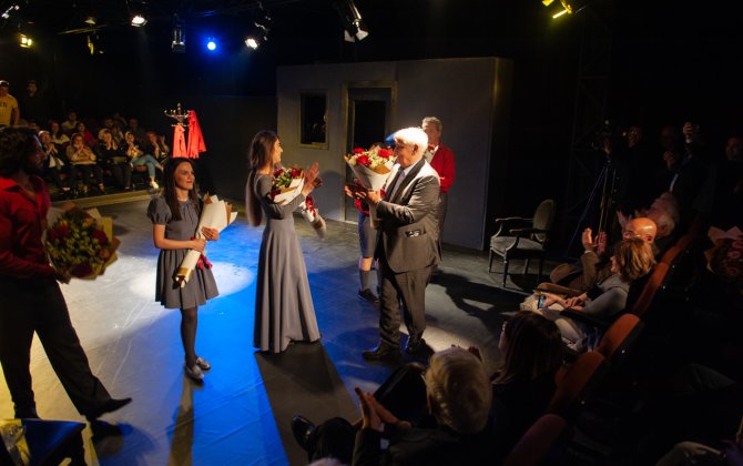 Kamal Abdullanın “Bir, iki – bizimki!” pyesi əsasında hazırlanan tamaşa nümayiş olundu - FOTO