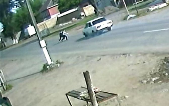 Azərbaycanda məktəbliləri maşın vurdu - ANBAAN VİDEO