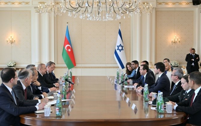Началась встреча Президентов Азербайджана и Израиля в расширенном составе