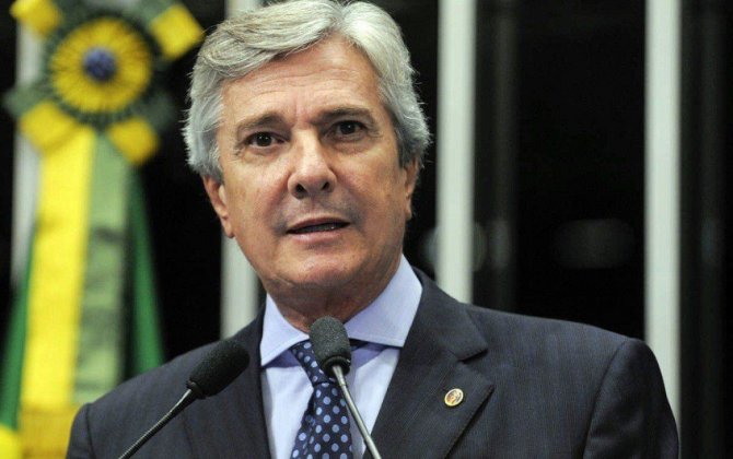 Экс-президента Бразилии приговорили почти к девяти годам тюрьмы за коррупцию