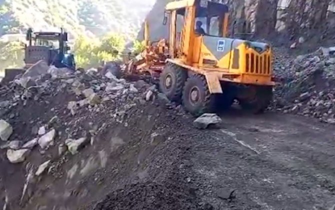 Дорога Исмайыллы - Лахидж - Буровдал очищена от камней, движение восстановлено - ОБНОВЛЕНО - ВИДЕО