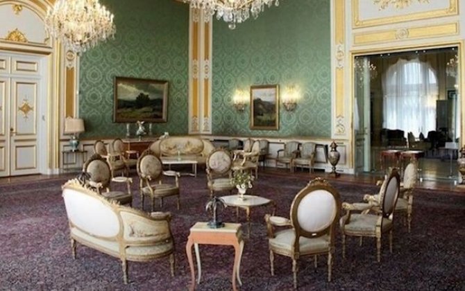 İranda hakim dairələrin xalça oğurluğu üzə çıxıb - VİDEO