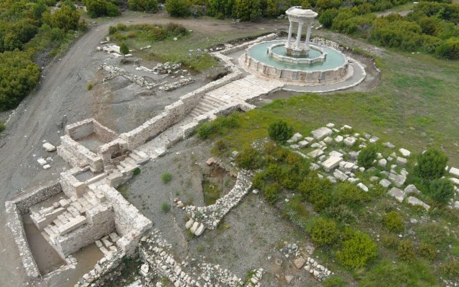 İki min illik yuxunun ardından Qladiatorlar şəhərindəki nəhəng Kibyra Fəvvarəsi yenidən axır