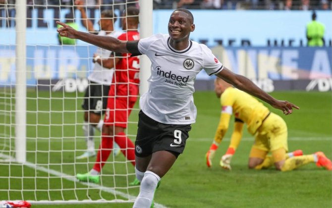 Bundesliqada mövsümün ən yaxşı futbolçusu açıqlanıb