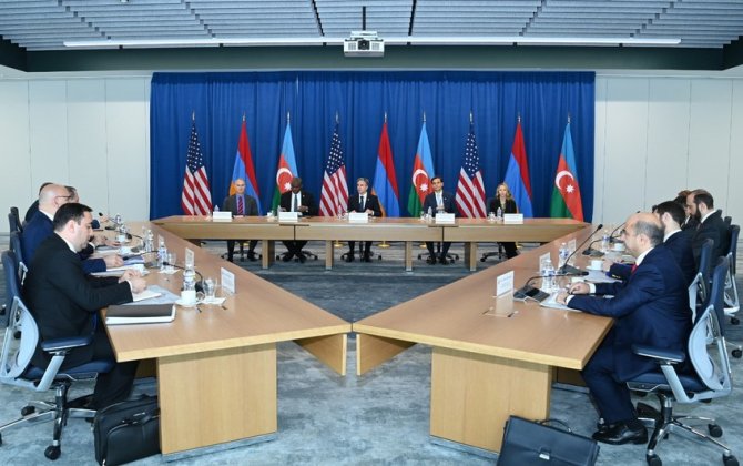 Blinkenin iştirakı ilə Azərbaycan və Ermənistan XİN rəhbərlərinin görüşü keçirilir