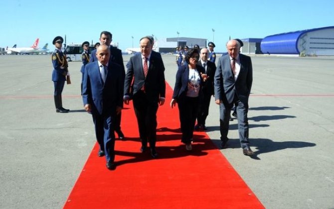 Albaniya prezidenti Azərbaycana rəsmi səfərə gəlib -xa0YENİLƏNİB + FOTO