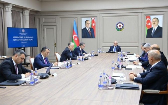 Baş nazir Əli Əsədovun rəhbərliyi ilə İqtisadi Şuranın iclası keçirildi