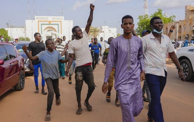 Nigerdə Fransaya qarşı nümayiş keçirilib