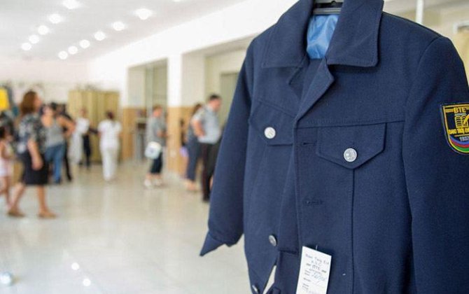 Hər il dəyişən məktəbli forması və qiymətlər – Valideynləri narazı salan vəziyyət