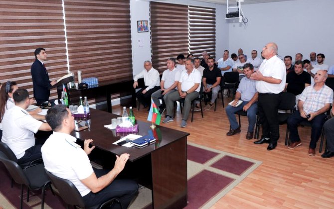 Sahibkarlar yeni layihələr barədə məlumatlandırılıb - FOTOLAR