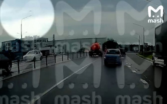 Moskvaya hücum edən Ukraynanın kamikadze dronunun görüntüsü - VİDEO