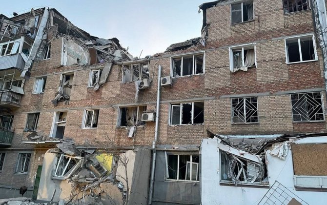 Rusiya ordusu Xersonu atəşə tutub, 2-si uşaq olmaqla 7 nəfər həlak olub