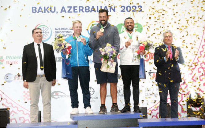 Yunanıstanlı idmançı Bakıdakı dünya çempionatında qızıl medal qazandı - FOTO