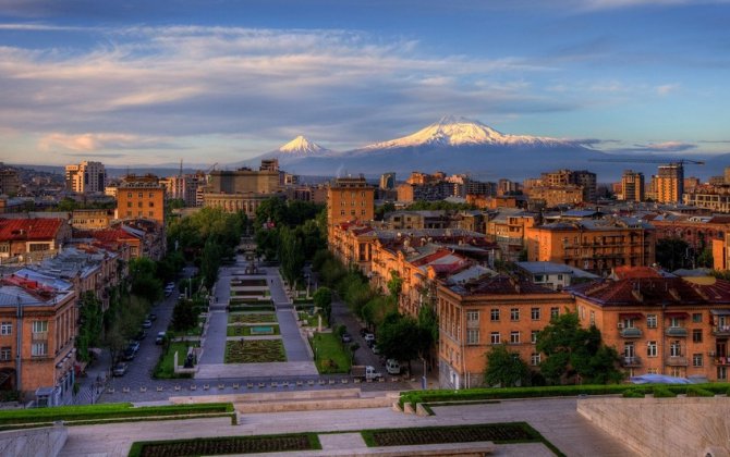 İrəvanda homofoblar kvirfəallara hücum edib, yaralananlar var