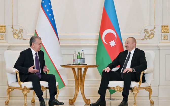 Əliyev və Mirziyoyev arasında təkbətək görüş keçirilir