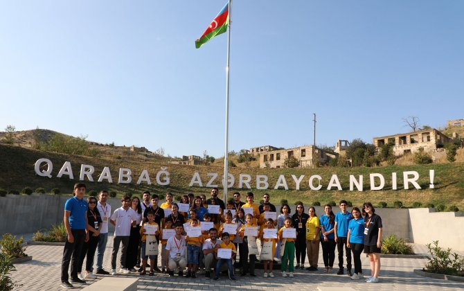 Talış kənd məktəbinin şagirdləri “Təhsil avtobusu – gələcəyə doğru” layihəsinə qoşulublar - FOTO